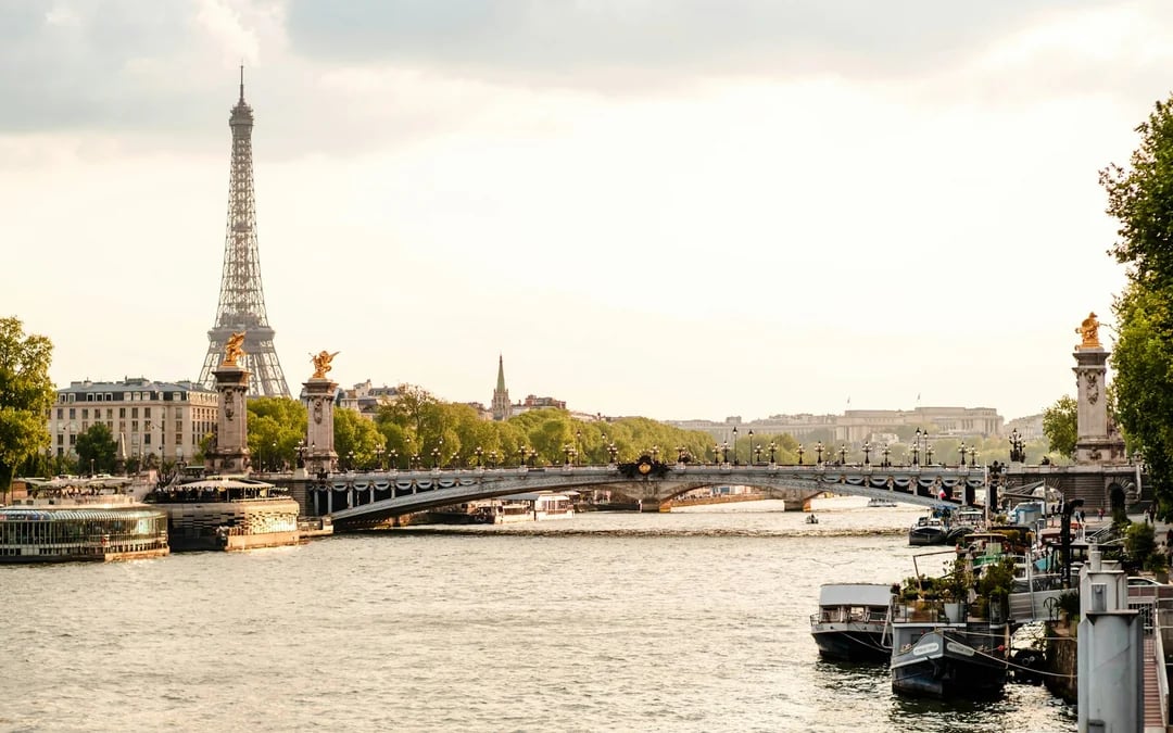 Paris Small-Group Walking Tour with Perfume Visit, Galeries Lafayette Gift Card and Seine River Cruise Image 5