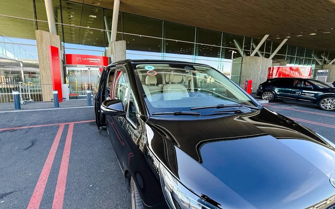 Paris to Versailles Private Transfer Image 6