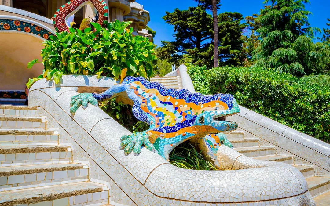 Park Güell Skip-the-Line Guided Tour Image 3