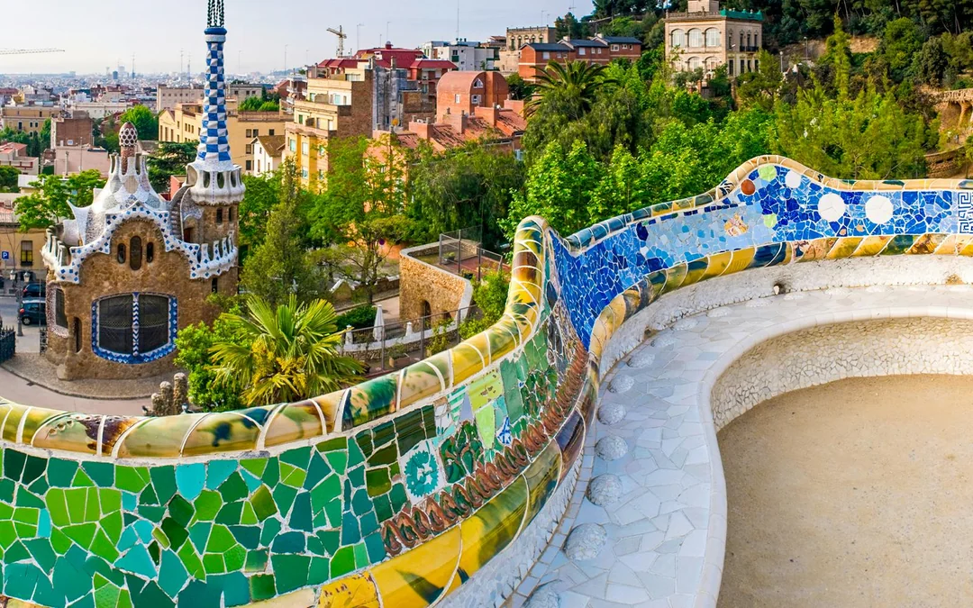 Park Güell Skip-the-Line Guided Tour Image 4