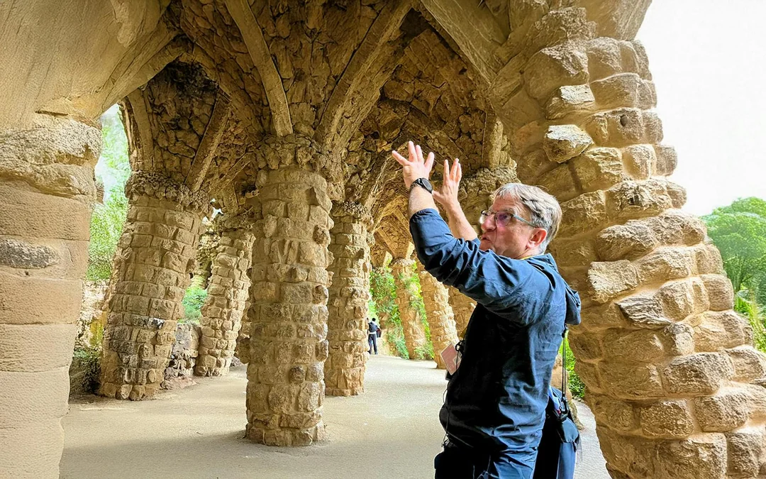 Park Güell Skip-the-Line Guided Tour Image 5