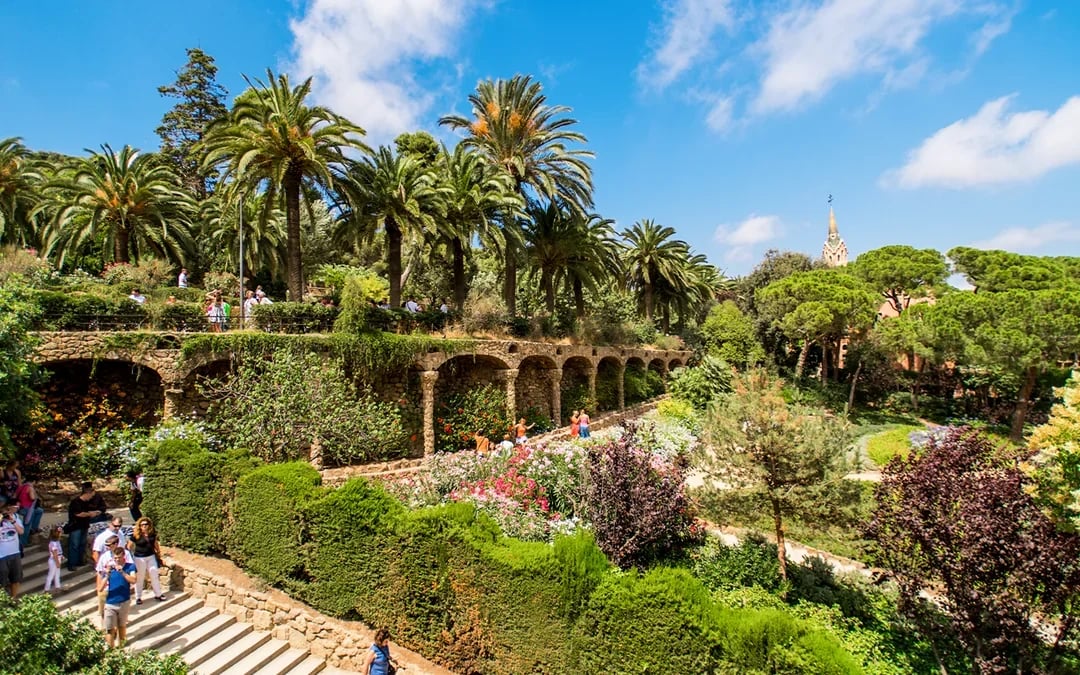 Park Güell Skip-the-Line Guided Tour Image 6