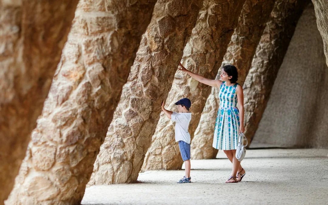 Park Güell Skip-the-Line Guided Tour Image 8
