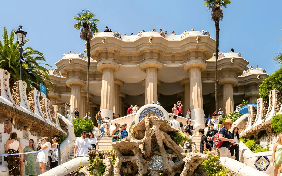Park Güell Small Group Guided Private Tour with Skip-the-Line Tickets Image 11