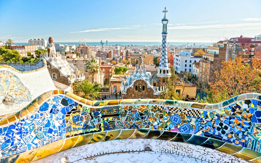Park Güell Small Group Guided Private Tour with Skip-the-Line Tickets Image 4