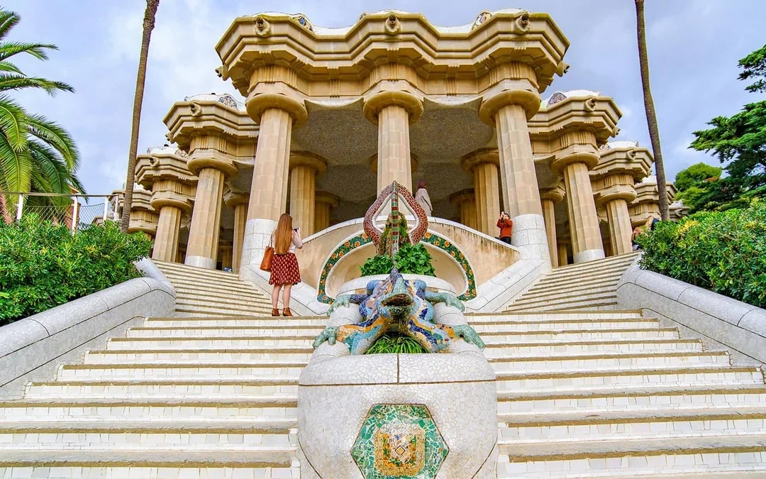 Park Güell Small Group Guided Private Tour with Skip-the-Line Tickets Image 7