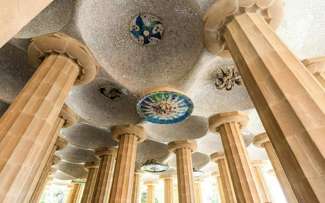Park Güell Small-Group Guided Tour Image 7