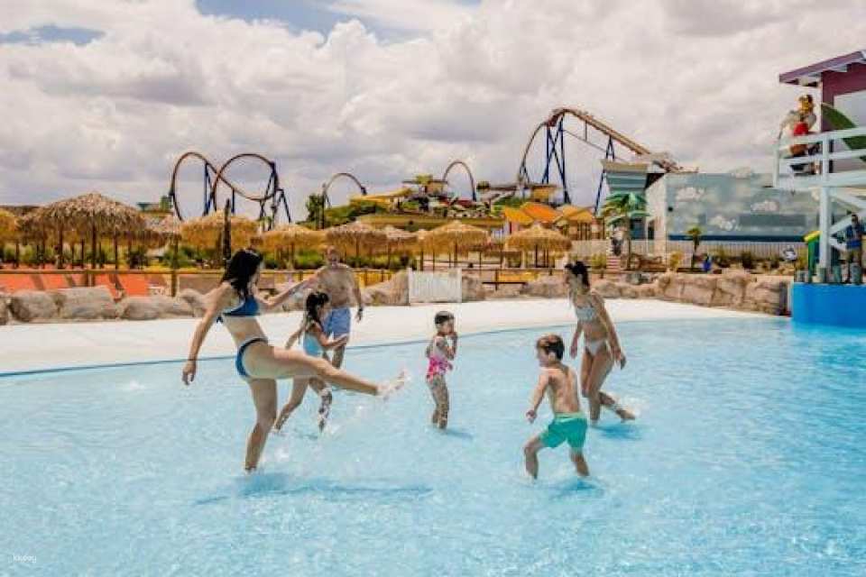 Parque Warner Beach entrance tickets