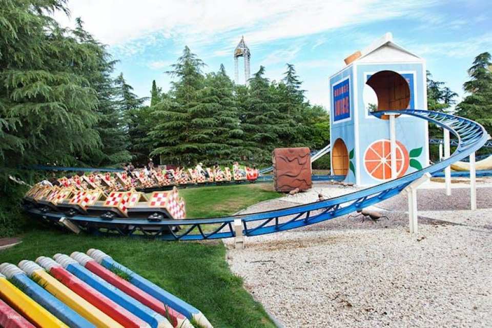 Parque Warner Madrid and Parque Warner Madrid Beach tickets for 1, 2 and 3 days