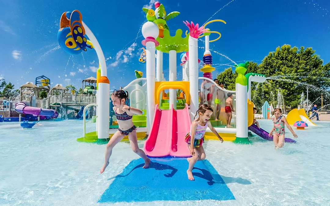 Parque Warner Park & Warner Beach Tickets Image 4