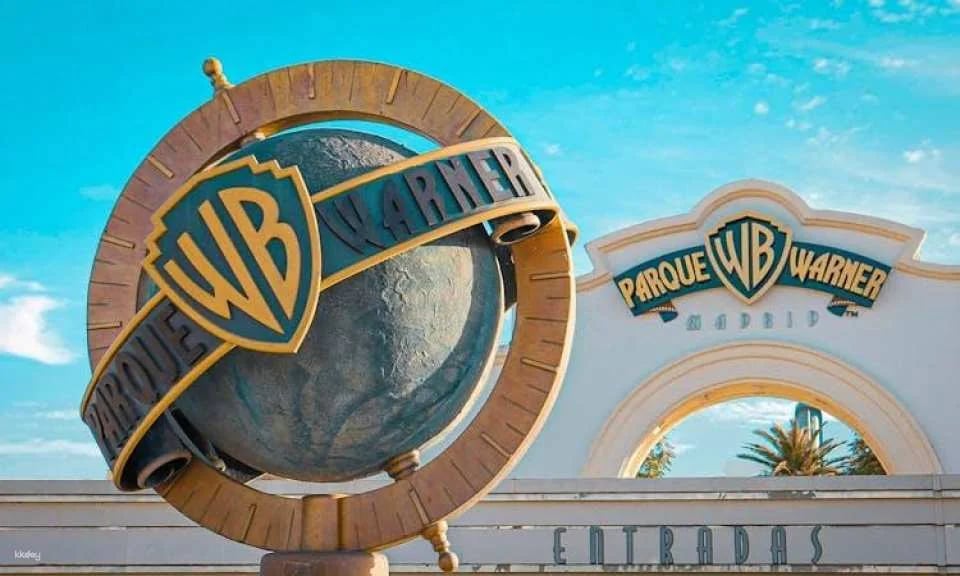 Parque Warner entrance ticket and transport from Madrid