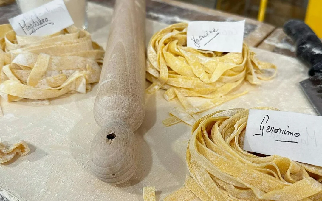 Pasta-Making Cooking Class in Rome with Tiramisu or Spritz Image 3