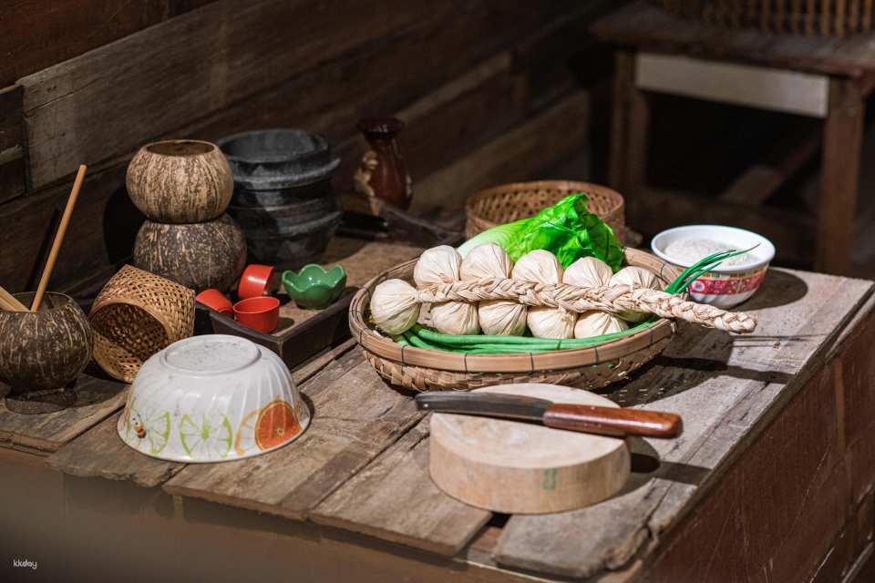 Pattaya: Bann Thai Food Museum with 11-Dish Meal
