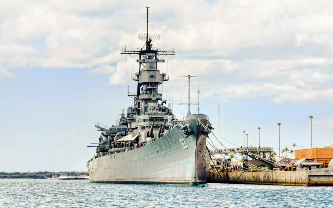 Pearl Harbor, Arizona Memorial, and Battleship Missouri Full-Day Tour Image 2