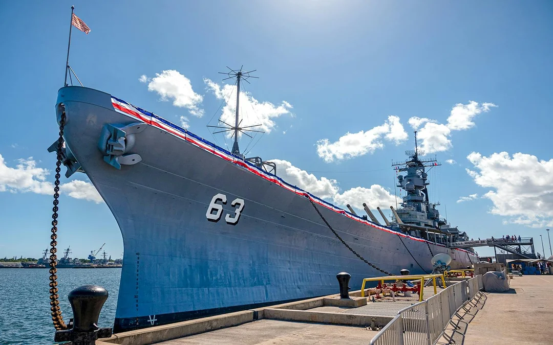 Pearl Harbor USS Arizona Memorial & Battleship Missouri Image 2