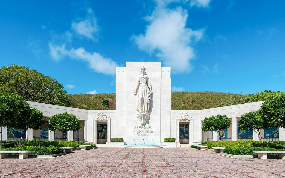 Pearl Harbor USS Arizona Memorial & Battleship Missouri​ Image 4