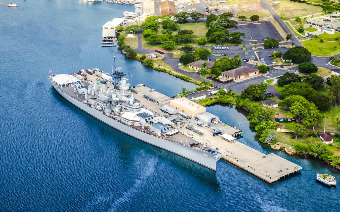 Pearl Harbor USS Arizona Memorial & Honolulu City Tour + Lunch Image 4