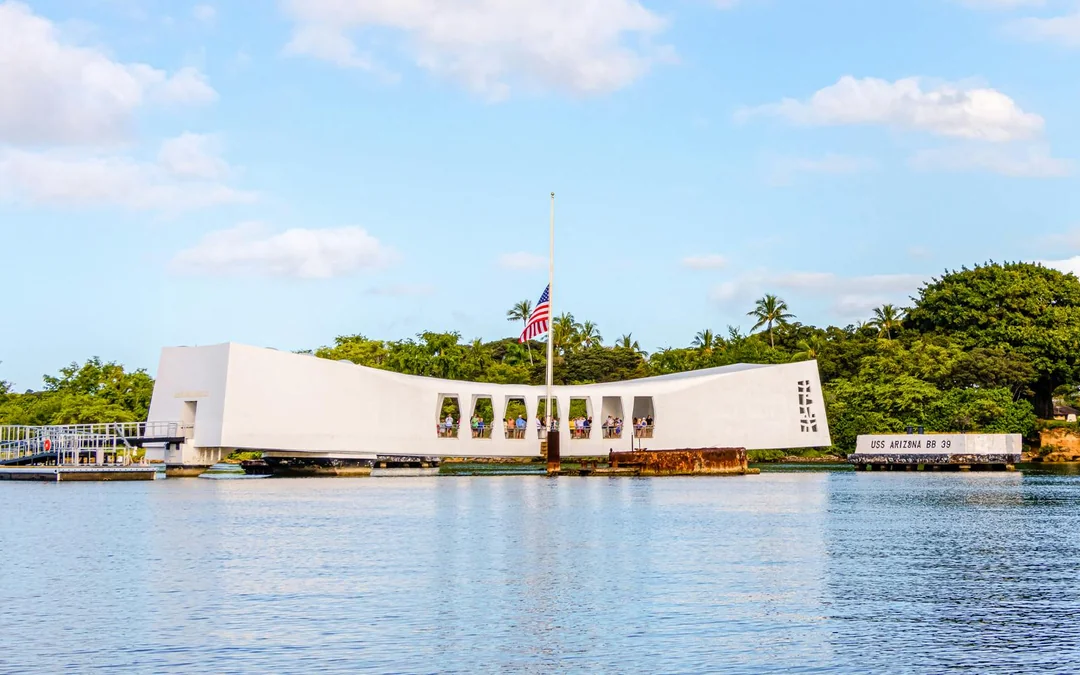Pearl Harbor USS Arizona Memorial & Honolulu City Tour + Lunch Image 5