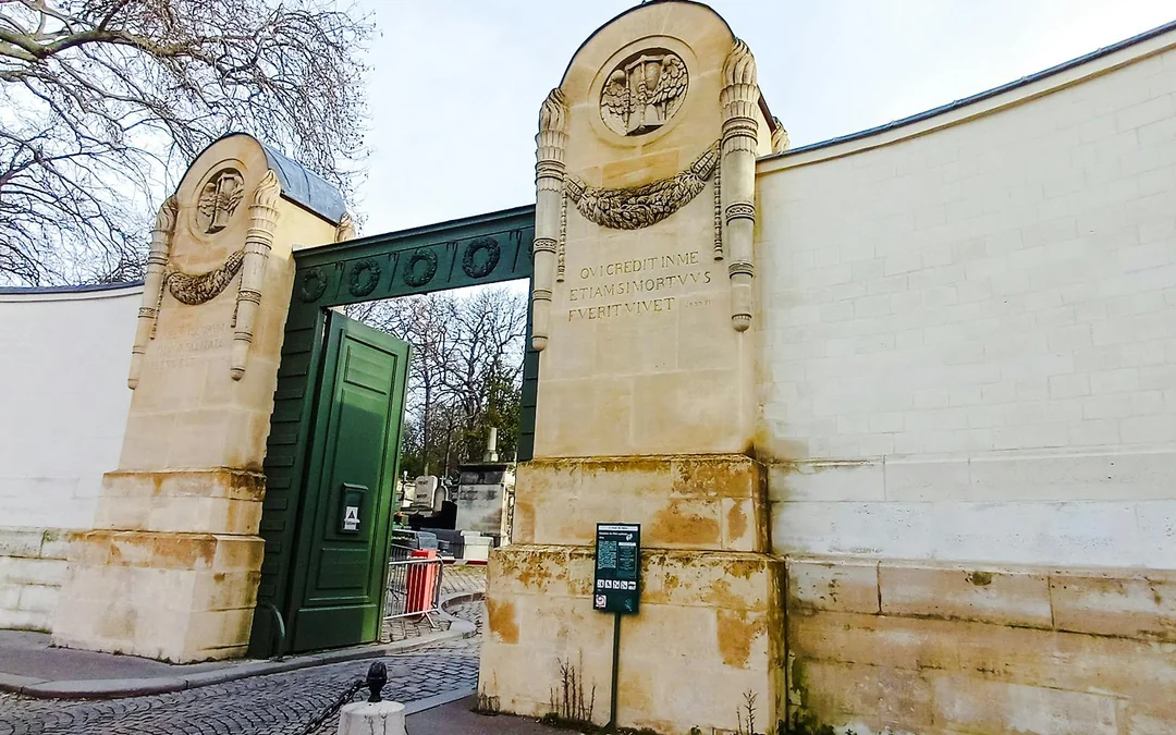 Pere Lachaise Cemetery Escape Game: Who Killed Victor? Image 2
