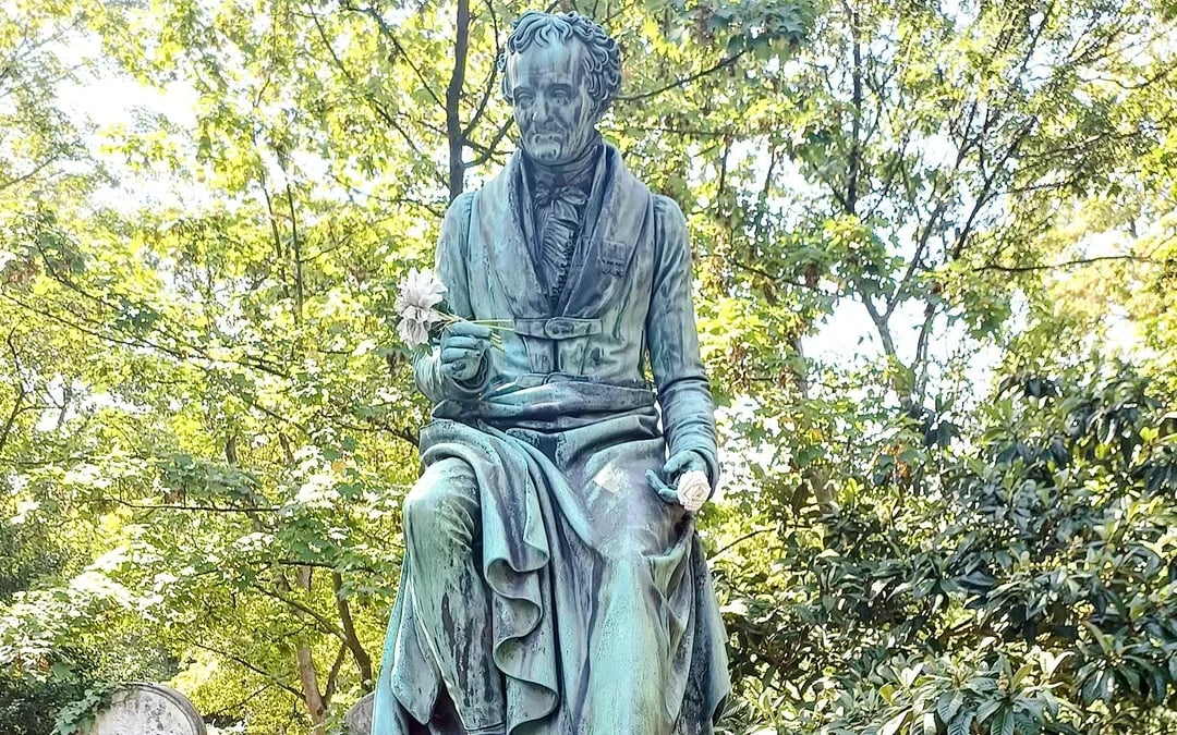 Pere Lachaise Cemetery Escape Game: Who Killed Victor? Image 4
