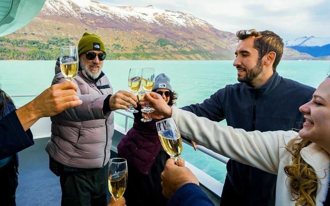 Perito Moreno, Spegazzini & Upsala Glaciers Full-Day Premium Cruise  Image 5