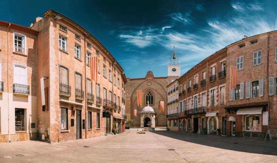 Perpignan city highlights walking tour with a local guide