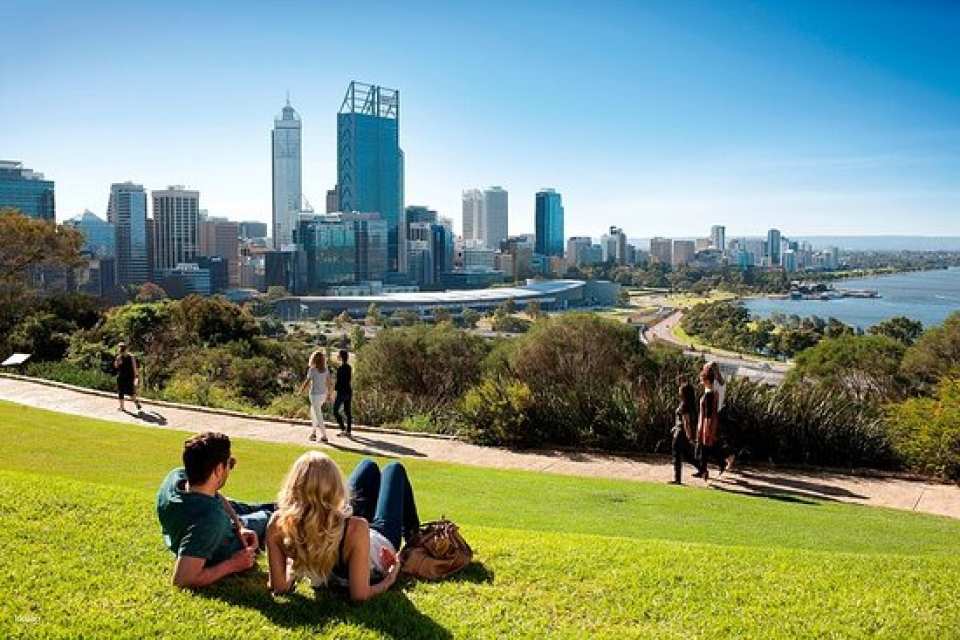 Perth Hop-On Hop-Off Bus Tour | Western Australia
