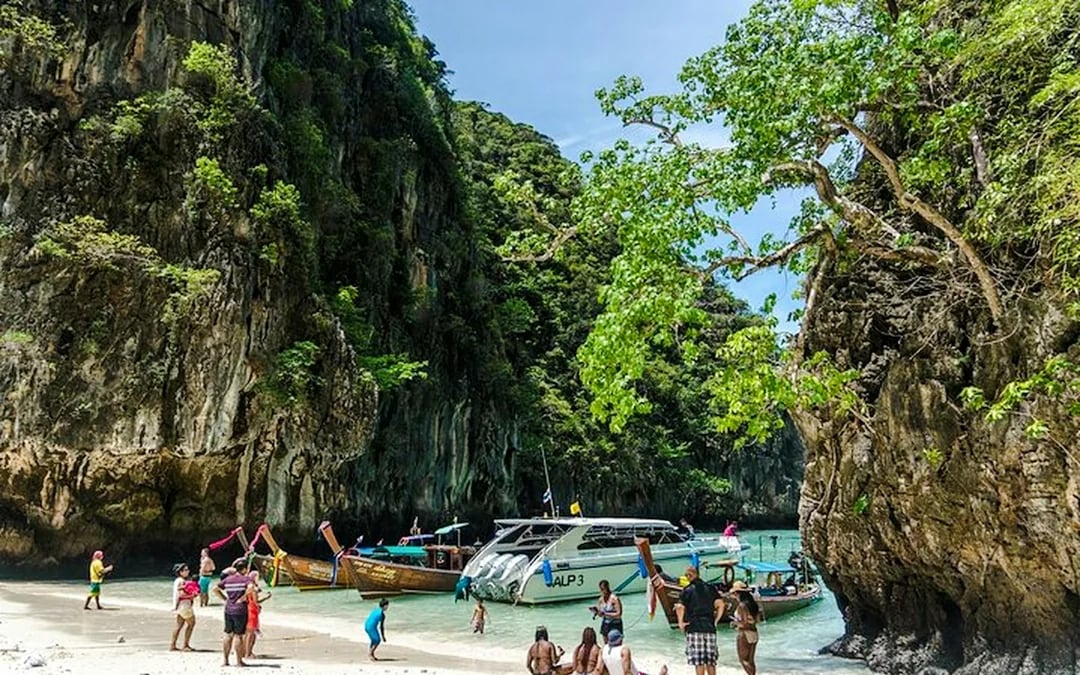 Phi Phi Islands Small-Group Long-Tail Boat Snorkeling Tour From Koh Phi Phi Without National Park Fee Image 11