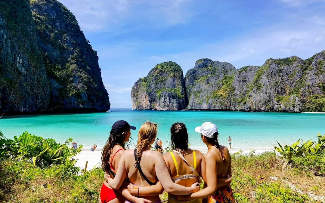 Phi Phi Islands Speedboat Tour: Maya Bay, Pileh Lagoon & Snorkeling Image 12