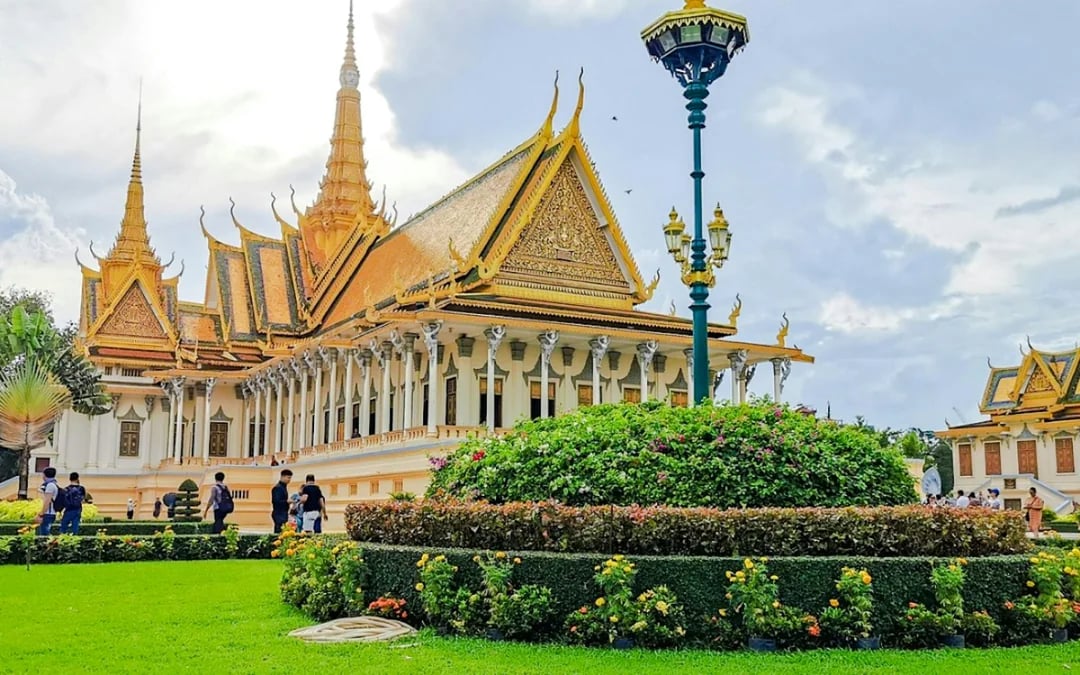 Phnom Penh City Highlights Guided Tour with Hotel Pickup and Drop-Off Image 1