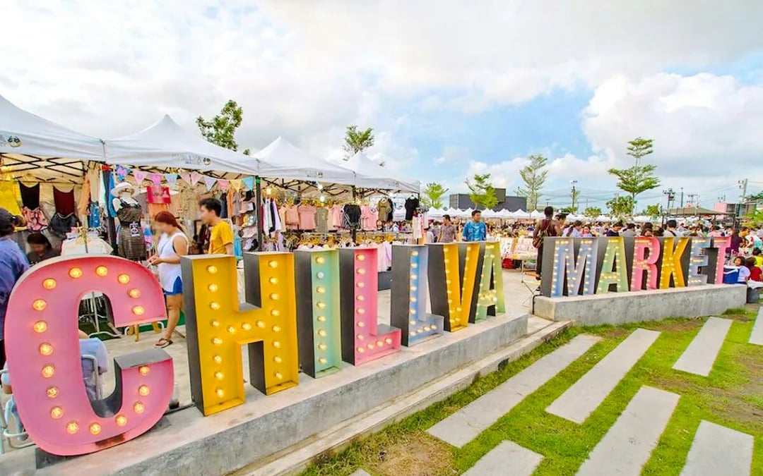 Phuket City Highlights Tour with Night Market Image 1