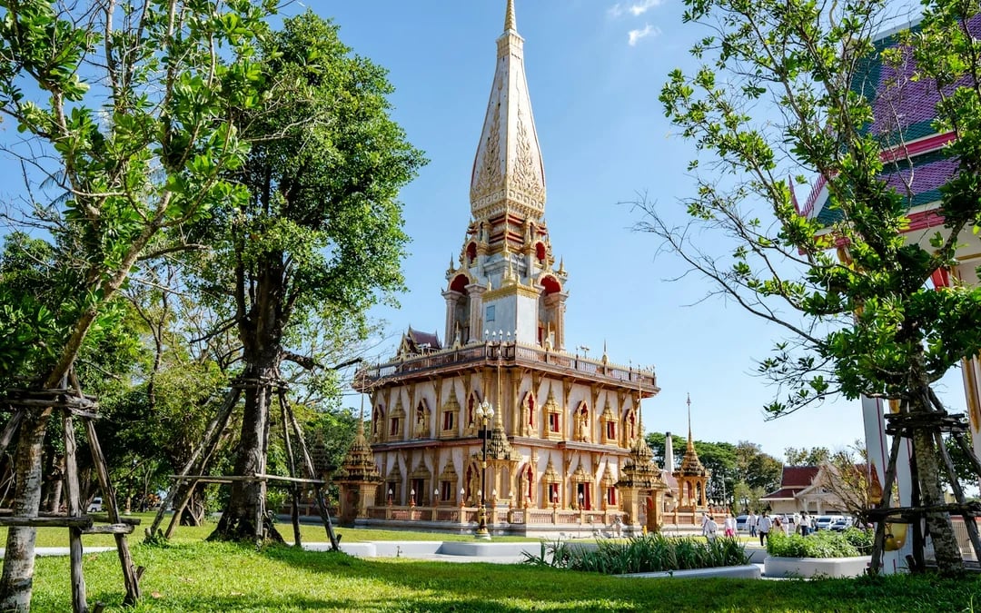 Phuket City Highlights Tour with Night Market Image 5