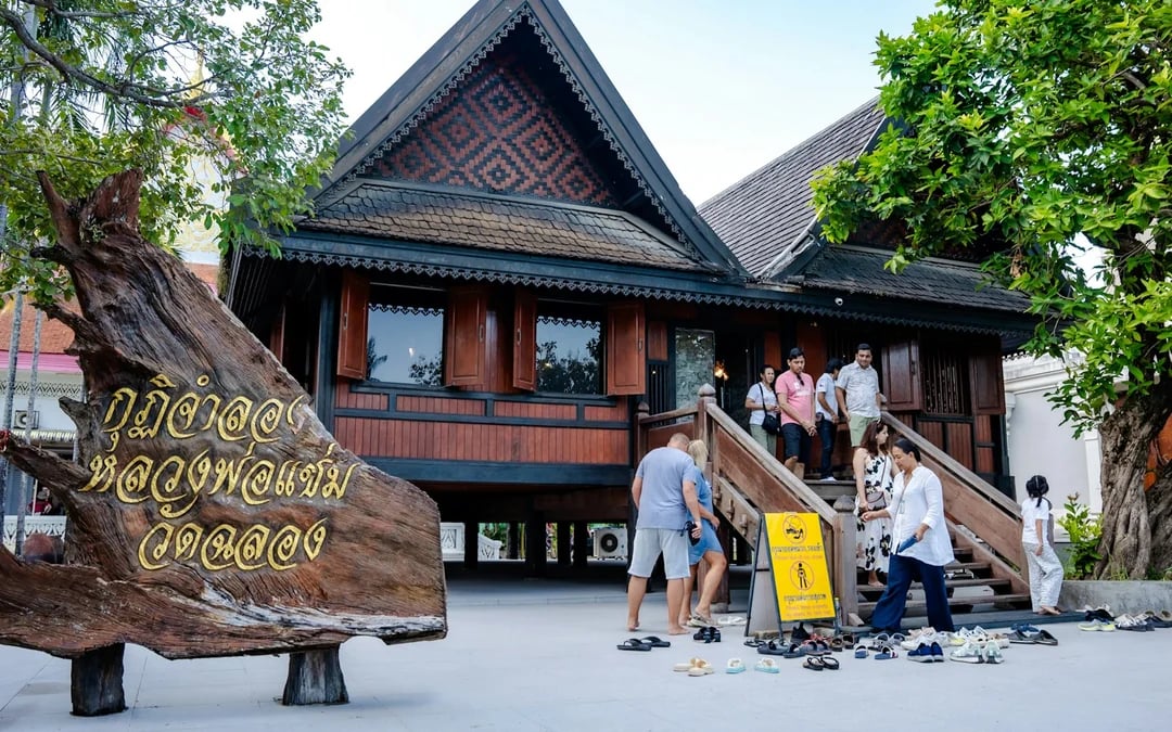 Phuket City Highlights Tour with Night Market Image 6