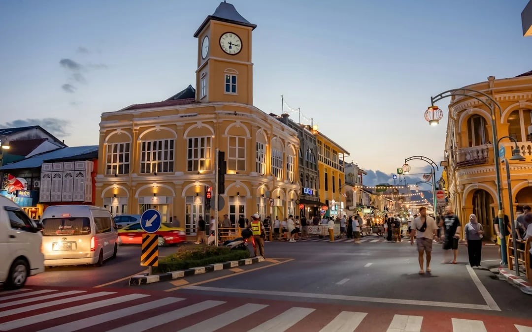 Phuket City Highlights Tour with Night Market Image 8