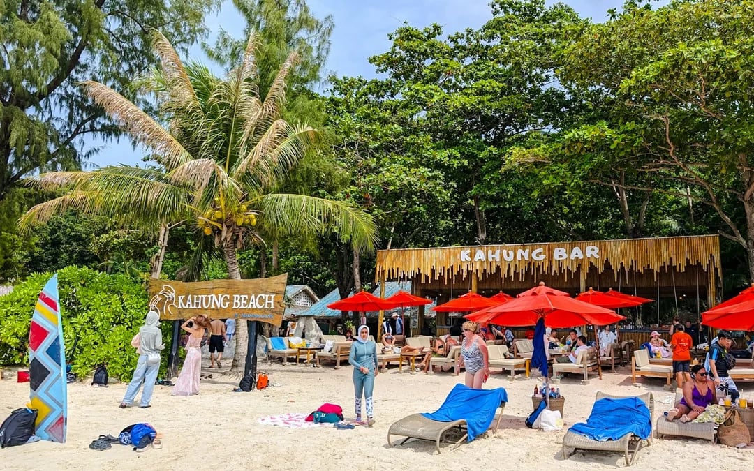 Phuket: Coral Island Private Longtail Boat Round-Trip Transfer Image 5