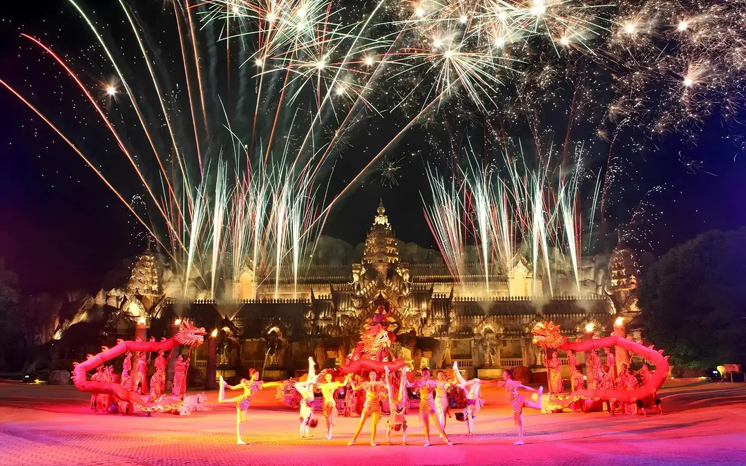 Phuket Fantasea Group Saver Tickets: Group of 3 & More Image 5