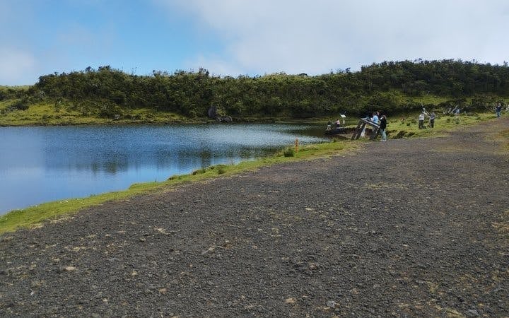 Pico Island Volcanic Lakes and Highlands Small-Group Guided Tour Image 8