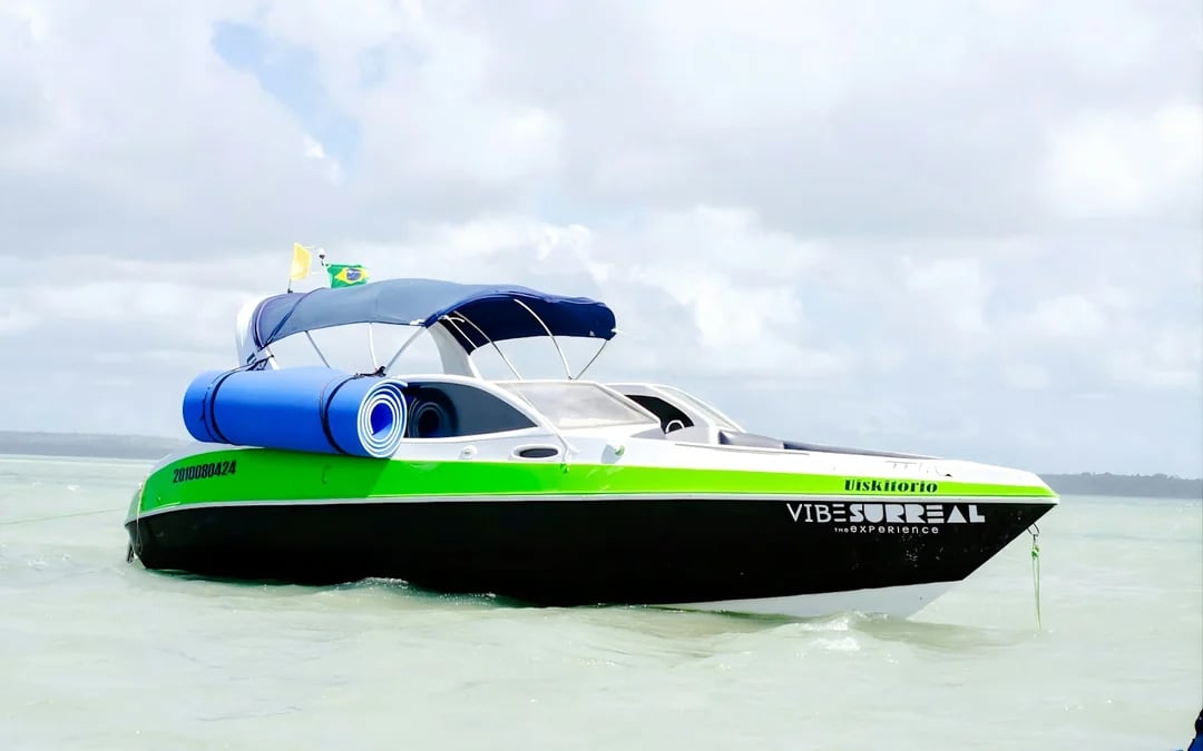 Pipa: Lagoa de Guaraíras Shared Speedboat Tour with Clay Bath and Sandbank Stops Image 3
