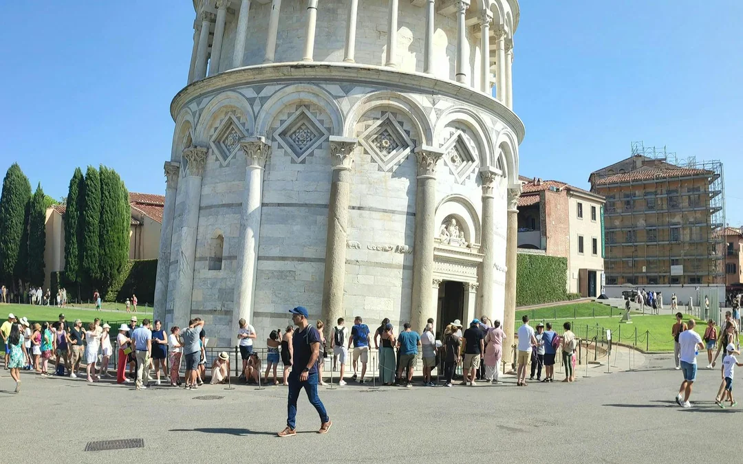 Pisa Cathedral and Leaning Tower Guided Tour with a Local Food Tour Image 12