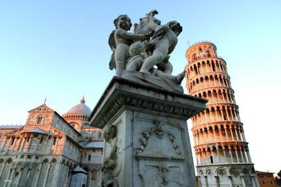 Pisa guided walking tour