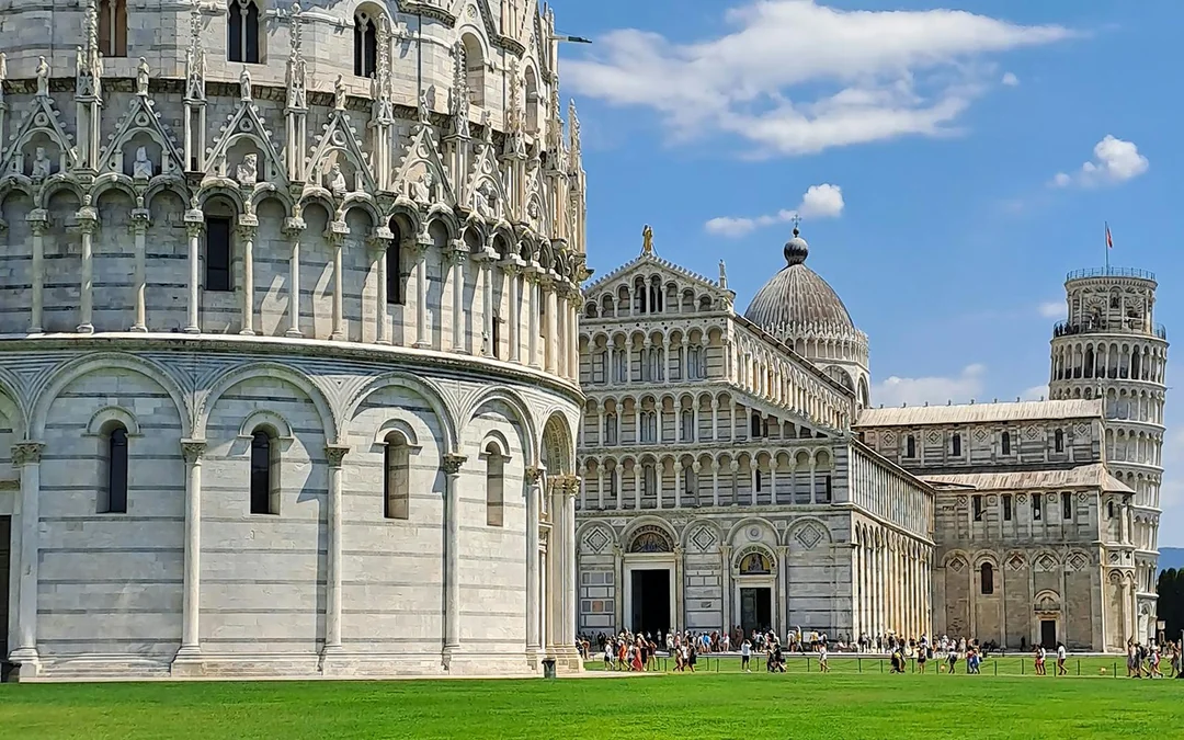 Pisa Walking Tour with Cathedral & Leaning Tower Tickets Image 1