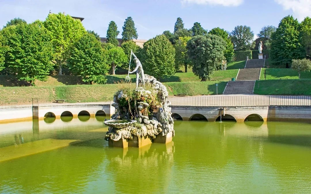Pitti Palace & Boboli Gardens Private Tour Image 10