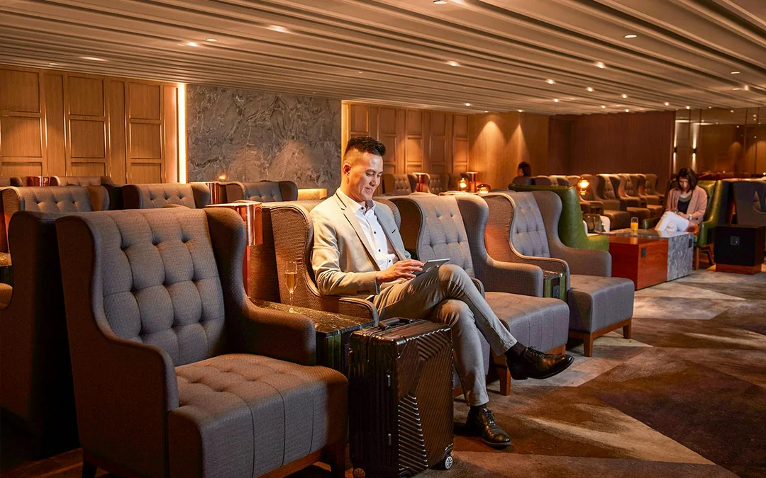 Plaza Premium First Class Lounge at Hong Kong International Airport (Gate 1) Image 2