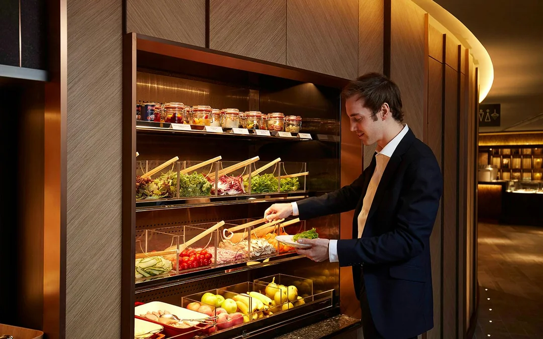 Plaza Premium First Class Lounge with Infinity Room at Hong Kong International Airport (Gate 1) Image 3