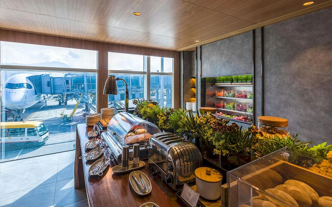 Plaza Premium Lounge Access at Hong Kong International Airport: Standard Lounge (Gate 1, 35, and 60) Image 5