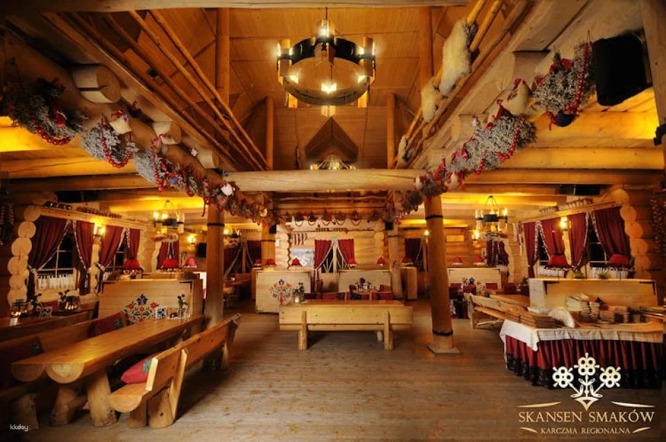 Polish Folk Show and Traditional Dinner