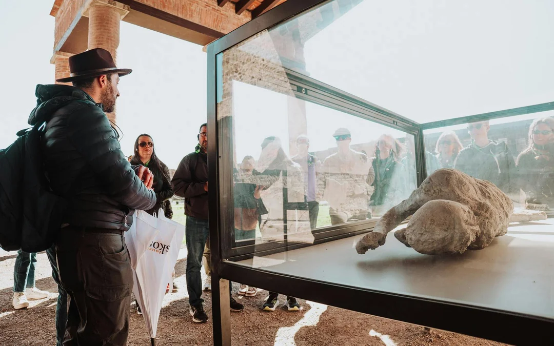 Pompeii Guided Tour with Wine Tasting Experience Image 3