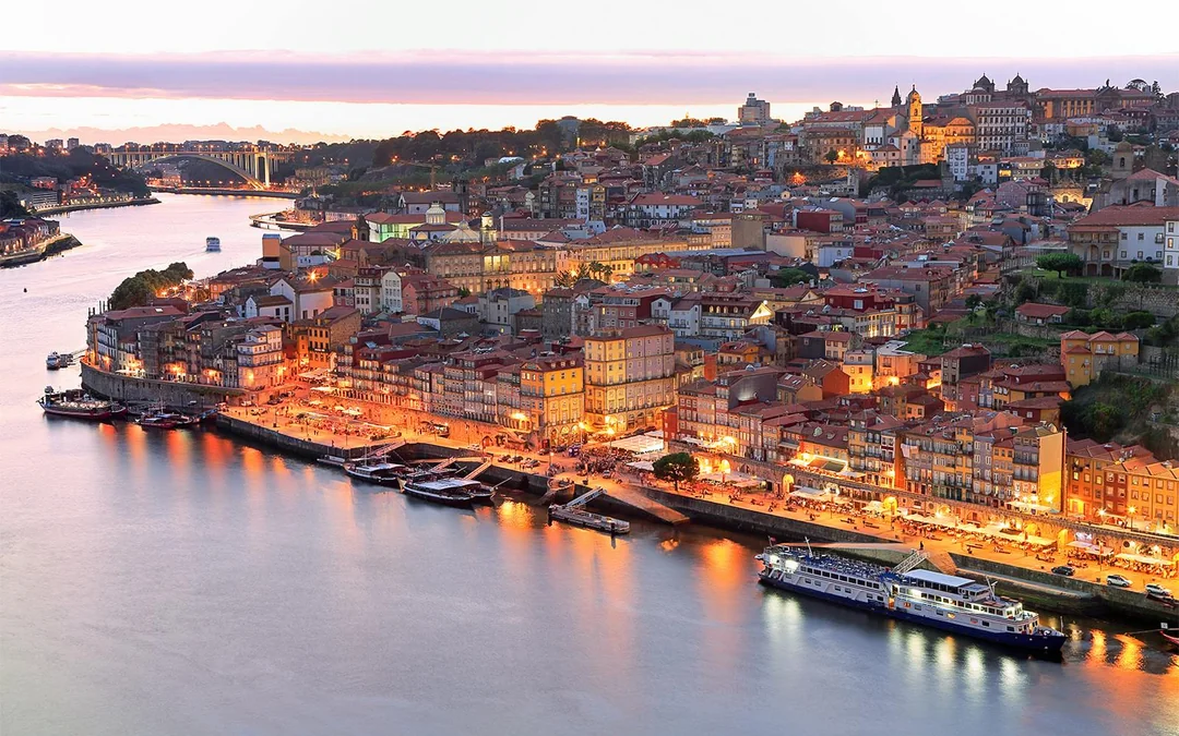 Porto 2-Hour Douro River Party Cruise Image 8
