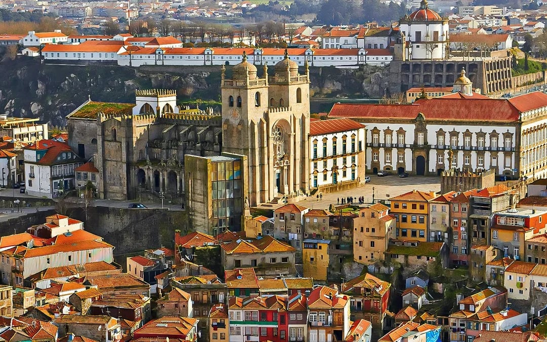 Porto City Full-Day Tour with Local Blends Tasting Image 1