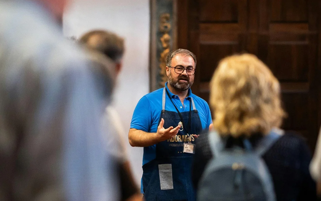 Porto: Fado Show with Guided Tour in a Historic Monastery Image 4